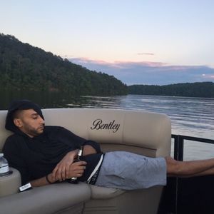 Meet your Posher, Aaron